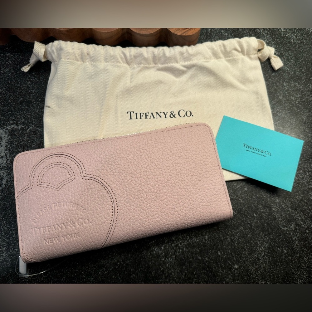 NEW Tiffany & Co. Return to Tiffany Pale Pink Textured Leather Zip Around Wallet